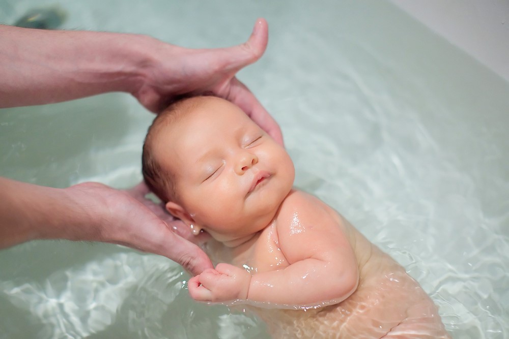 Tips Memandikan Bayi Baru Lahir