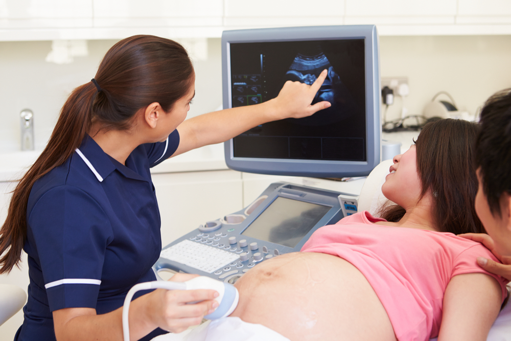 Amankah Pemeriksaan USG Saat Kehamilan?