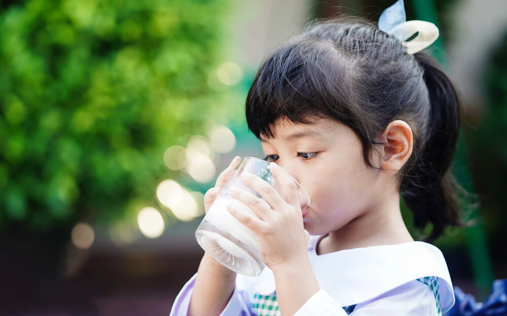 Pengganti Susu Sapi untuk Anak yang Alergi Protein Susu Sapi