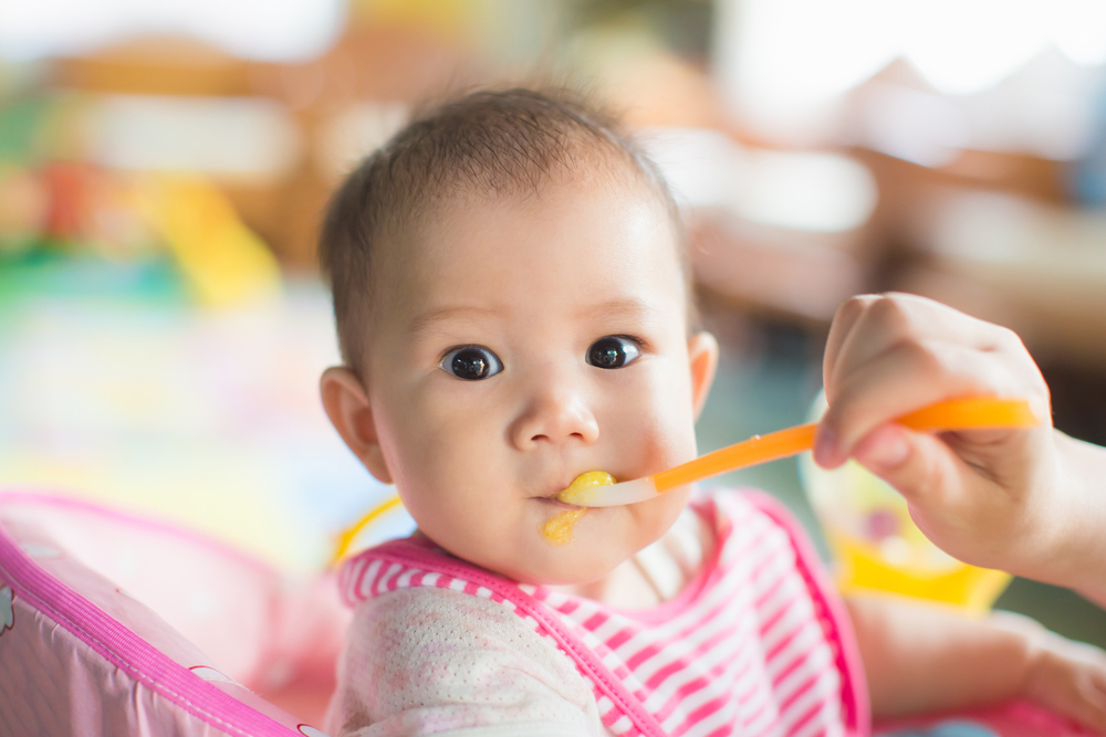 Makanan Ini Terlarang Diberikan pada Bayi di Bawah 1 Tahun