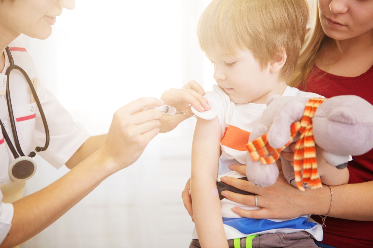 Kiat Menunda Imunisasi Anak dan Memilih Tempat Imunisasi yang Baik Selama Masa Pandemi COVID-19